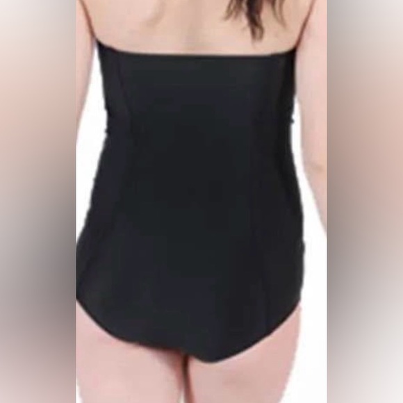 Banned bathing suit - Picture 3 of 3